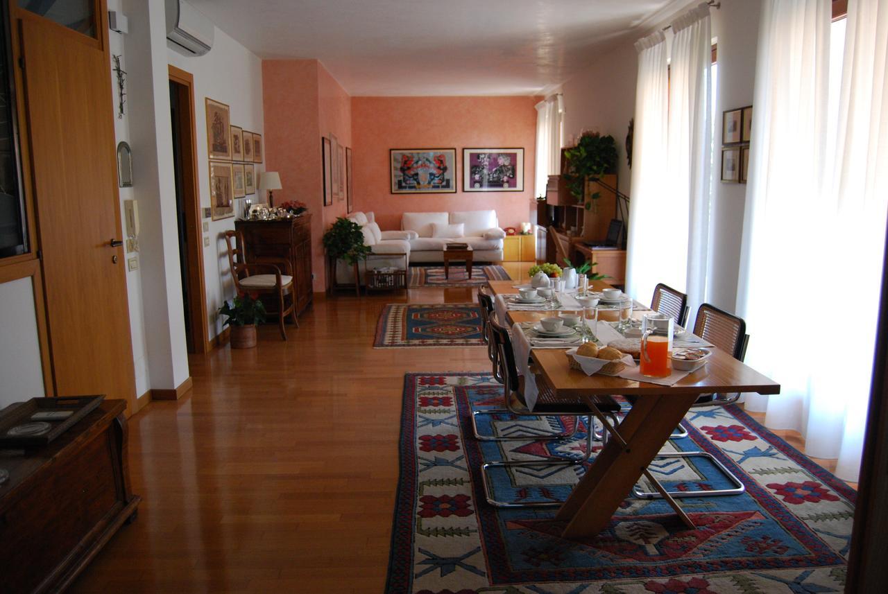 B&B Il Viandante เวโรนา ภายนอก รูปภาพ